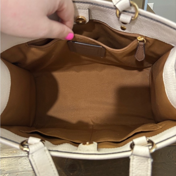 Coach Dempsey Carryall in Chalk White Pebble Leather - Picture 6 of 11